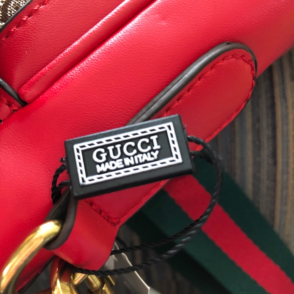 New  Gucci bag - Picture 4 of 6